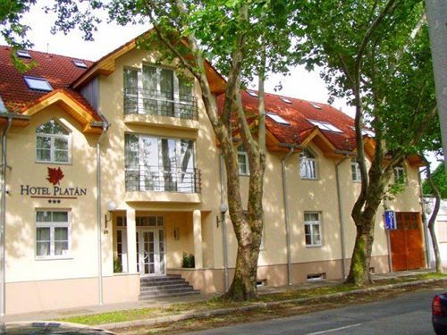 Hotel Platan Szekesfehervar Ngoại thất bức ảnh